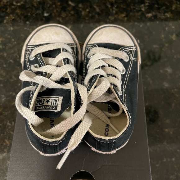 Chuck Taylor Converse Toddler Black and White - Picture 3 of 6
